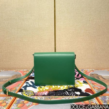 شنطة دولتشي اند غابانا Calfskin DG Logo Bag crossbody bag