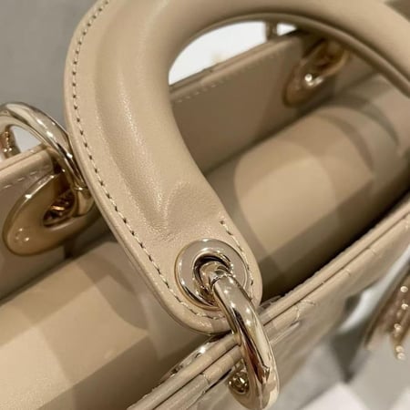 شنطة ديور Lady D-Joy Bag مقاس 26cm
