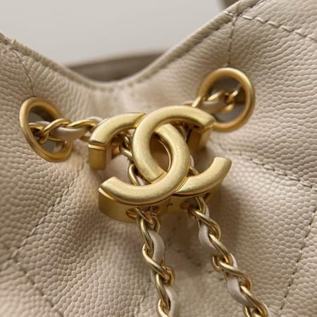 شنطة شانيل hopo bag مقاس 30cm