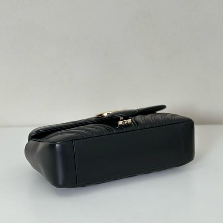 شنطة غوتشي مقاس 26cm