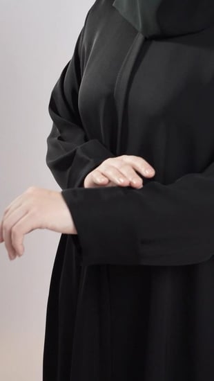 عباية نصف كلوش سحاب