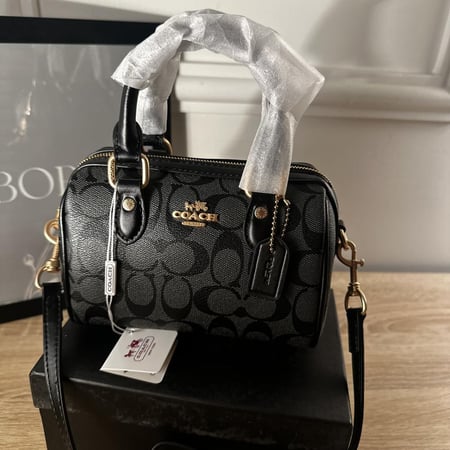 كوتش روان - اسود مقاس ١٨