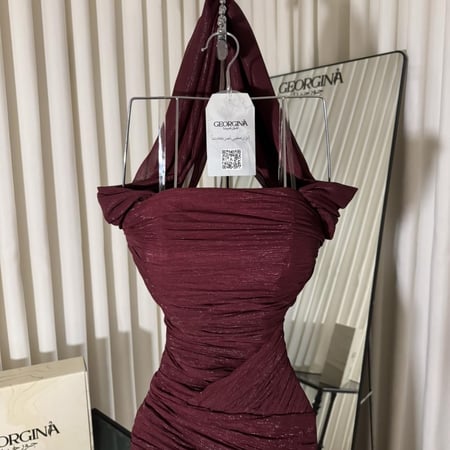 فستان انيلا البرغندي