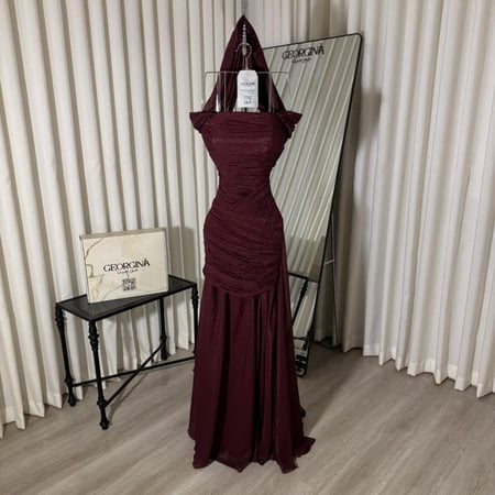 فستان انيلا البرغندي