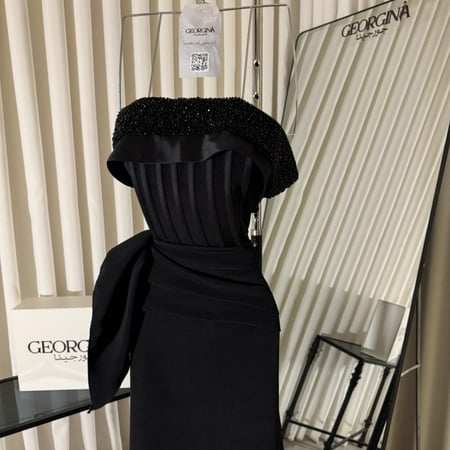 فستان سهرة اسود طويل باربي مطرز