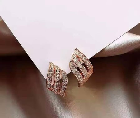 حلق أذن ستو