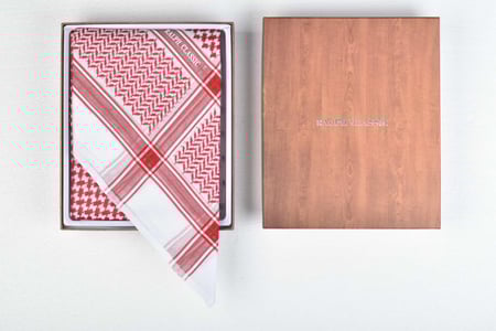 شماغ كلاسيك احمر