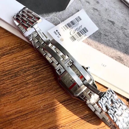 ساعة بانثر بالماس