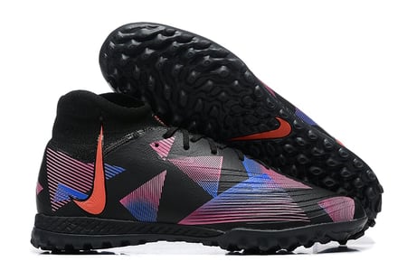 جزمة كرة قدم Nike برقبة عالية