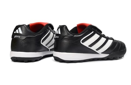 جزمة كرة قدم adidas