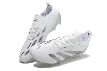 جزمة كرة قدم adidas