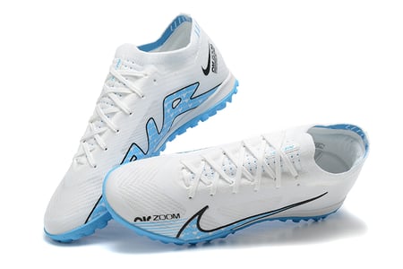 جزمة كرة قدم Nike