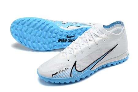 جزمة كرة قدم Nike