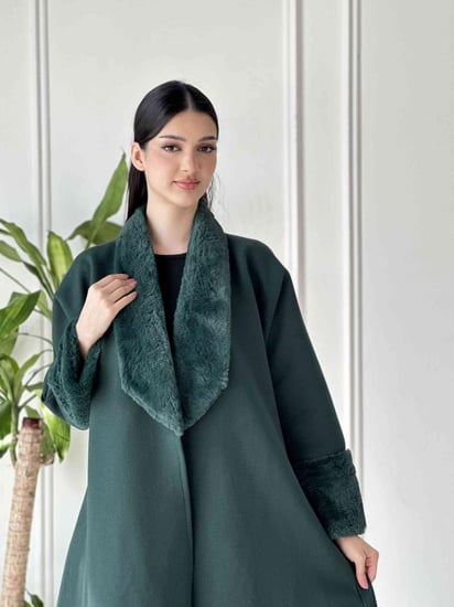 عباية شتوية زيتي | فخامة اللون للمناسبات الهامة 7027