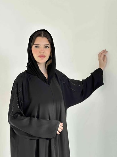 عباية ربع كلوش تطريز من الكتف 7003