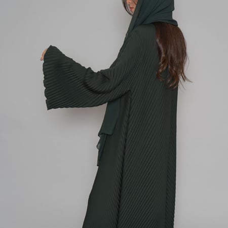 عباية ملونة  لون أخضر بكسر  ناعمة 6060