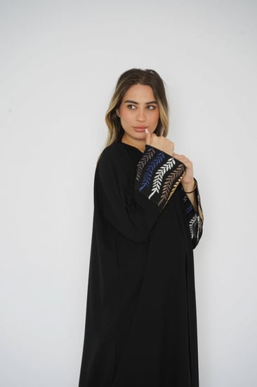 عبايات سوداء عباية سوداء