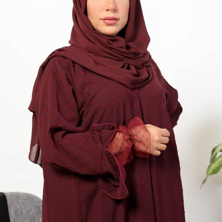 عبايه ملونة لون عودي منقط كم دانتيل 5030