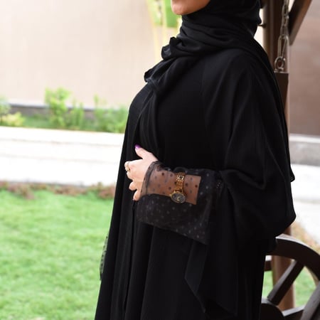 عبايه كلوش ملكي باكمام شيفون R1102