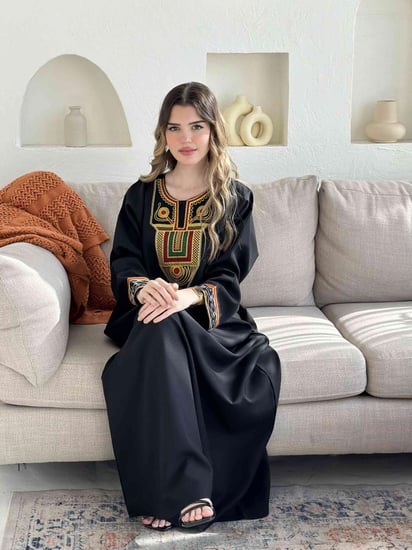 عباية يوم التأسيس  انيقة 7024