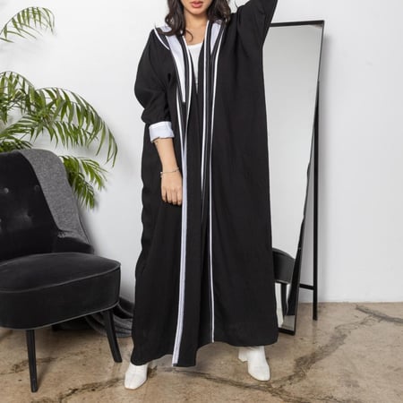 عباية سوداء قماش ملكي فاخر R1113