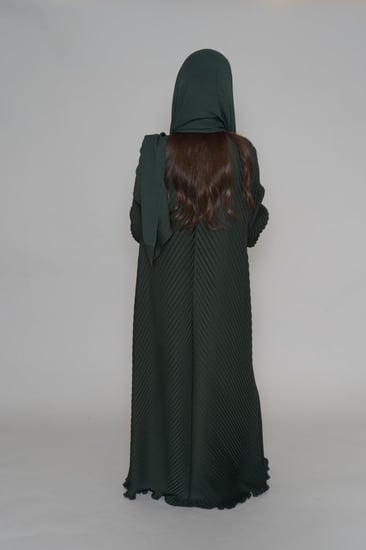 عباية ملونة  لون أخضر بكسر  ناعمة 6060