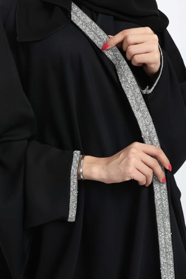 عبايات سوداء عباية سوداء