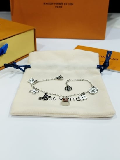 اسوارة لويس فيتون