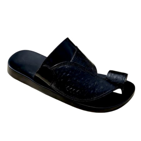 نعال شرقية بتفاصيل عصرية