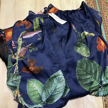 فستان كارين ميلن