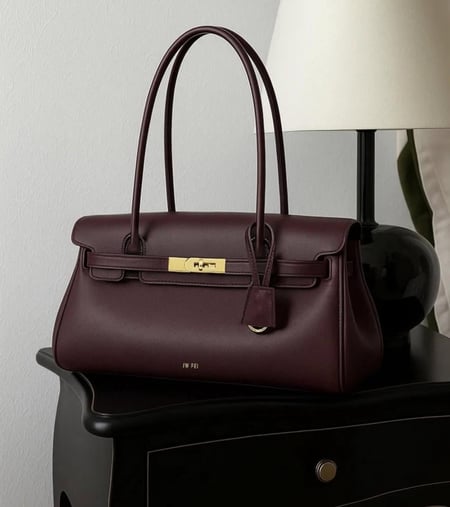 شنطة كتف من jw pei