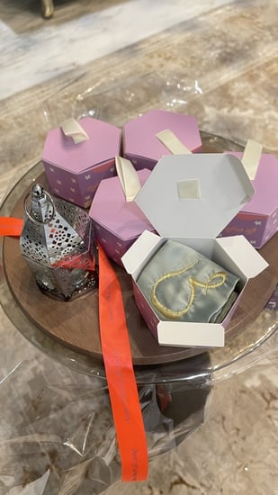 بكج عيديات النجلاء ( 12 سكارف )