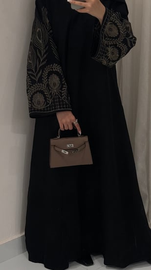 عبايه شروق ذهبي