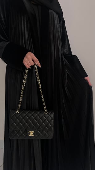 عبايه طله كسرات مخمل