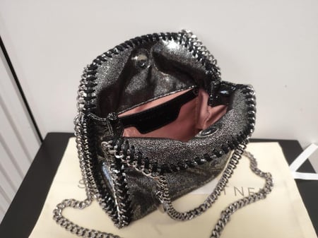ستيلا مكارتني -لامعه سير فضي- Stella McCartney Falabella