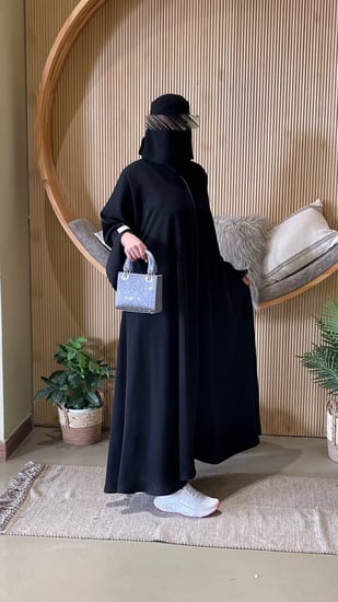 عباية مع قيطان مبروم