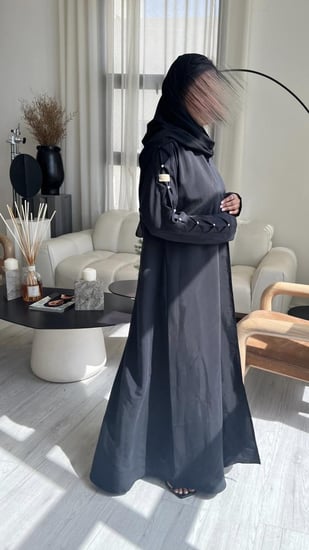 حرير ياباني مع شك خفيف على الاكتاف