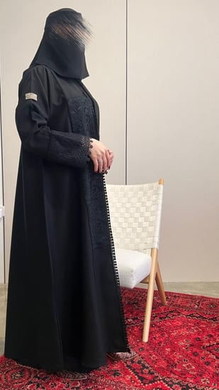 عباية شك كريب ملكي بشك يدوي كلفة فاخرة