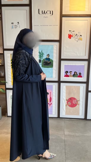 عباية حرير كلوش شك فالاكمام