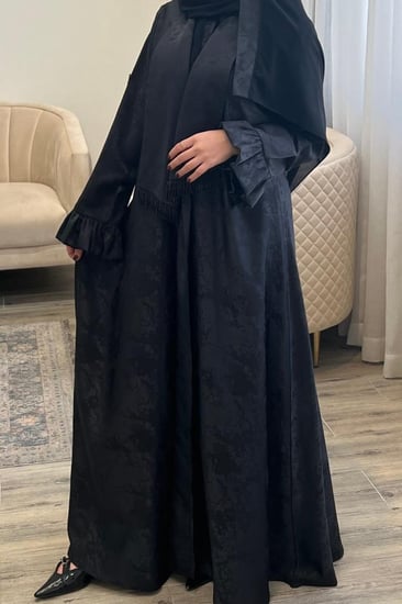 حربر ياباني الدرجه الاولى مشجر بياقه طرف شك ناعم