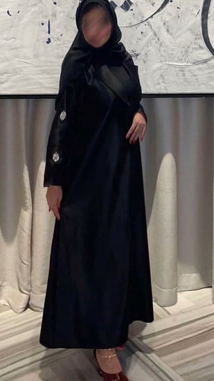 تفته بياقة وشك كريستال فالاكمام