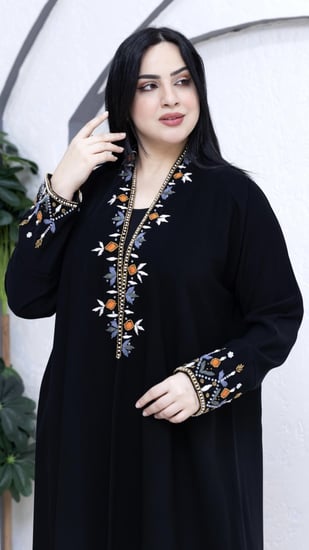 عباية كريب اندونيسي اسود تطريز ملون