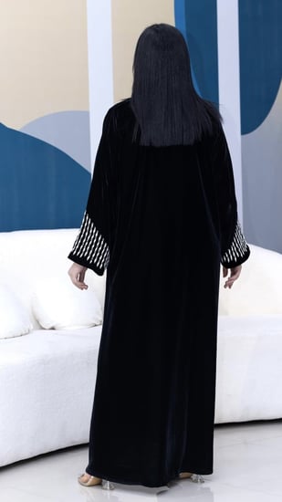 مخمل كوري تطريز ياقه واكمام