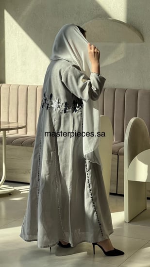 عبايه لننن مطرز