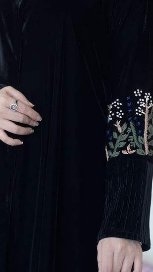 كلوش مخمل مع شك يدوي