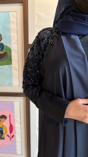 عباية حرير كلوش شك فالاكمام