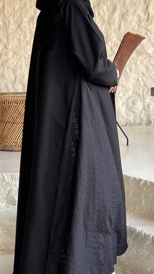 عباية كتان مع ركامه