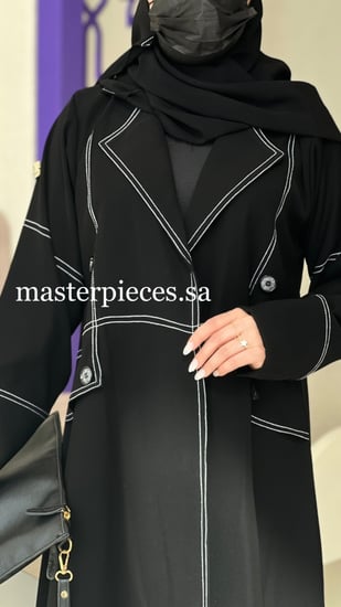 كريب اندونيسي اسود فاحم بياقه ودق ابيض انيق