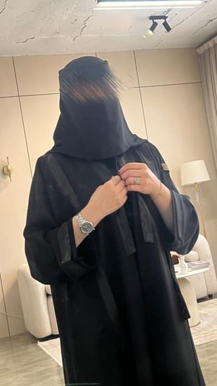 عباية كتان تطريز شك يدوي ع الاكمام قلاب