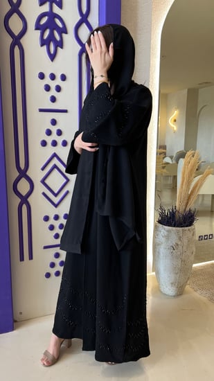 عباية كريب اسود مع شك شفاف